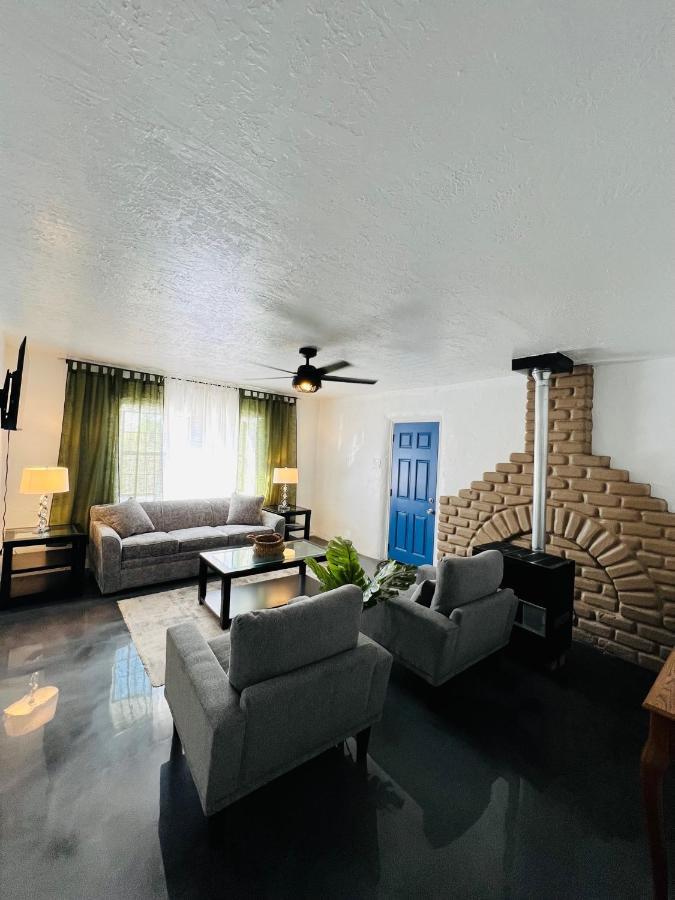 Los Casita Azul- Cozy Blue House Villa Los Lunas Exterior photo